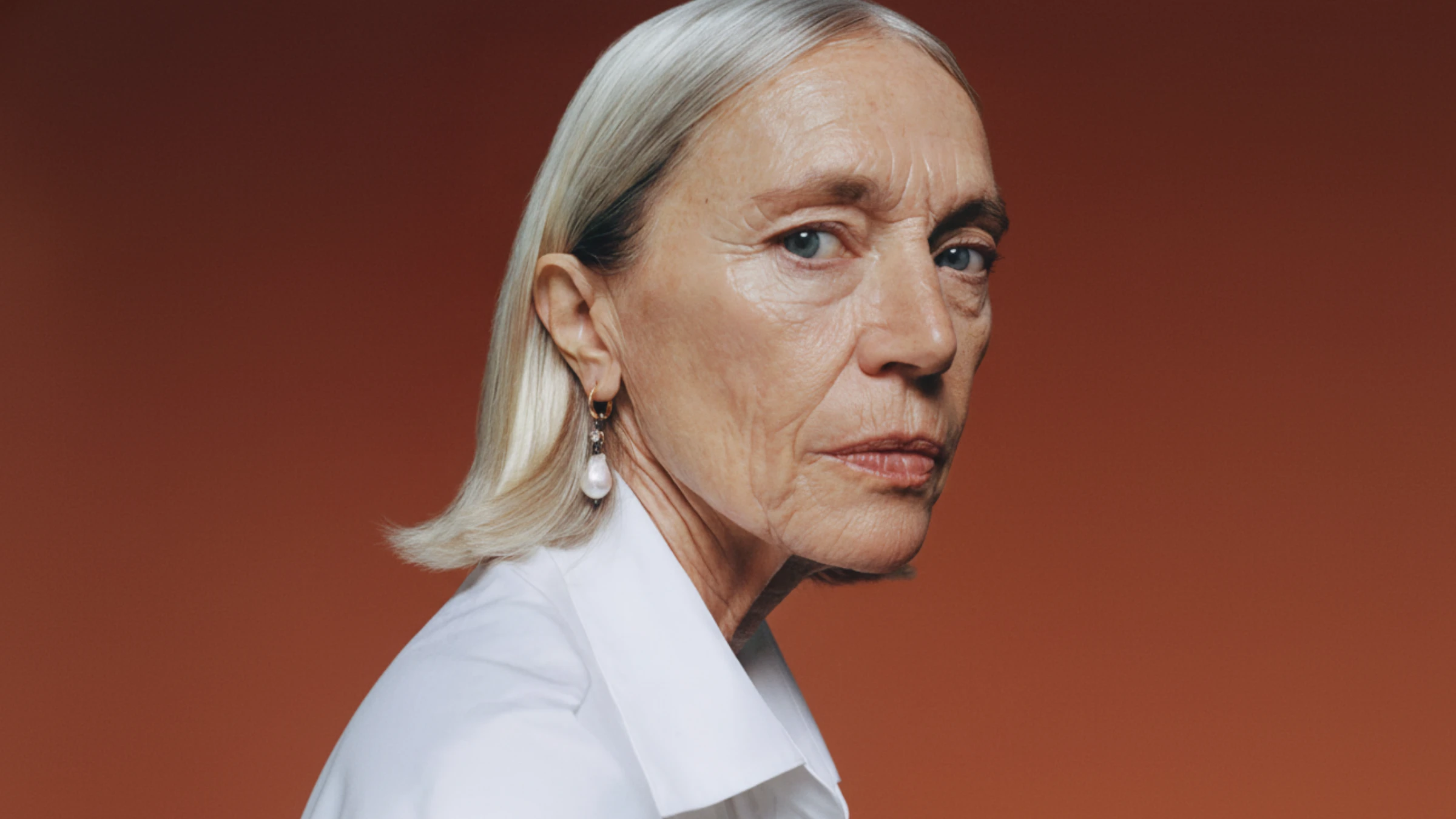 AI去皱工具示例:专业处理后